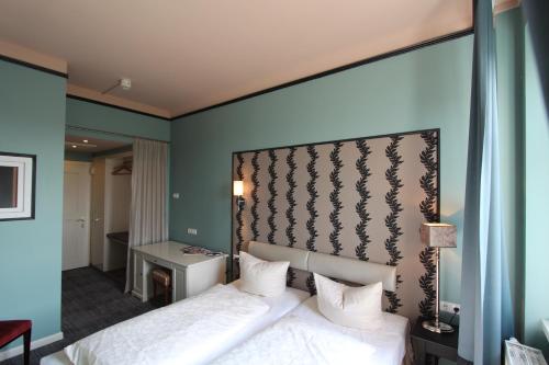 Historik Hotel Goldener Hirsch Rothenburg - image 3