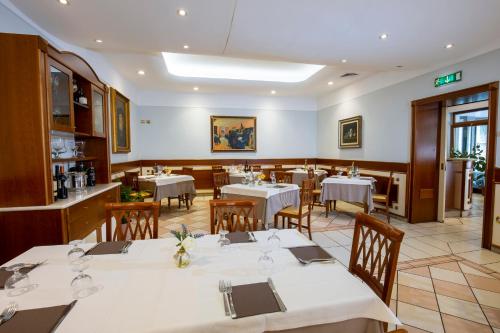 Hotel Sollievo - image 3