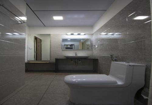 Family Room image 4