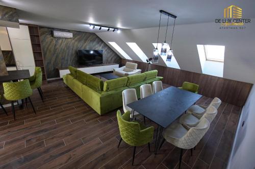 . DeLux Center Apartments Inđija