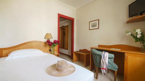 1 twin bed