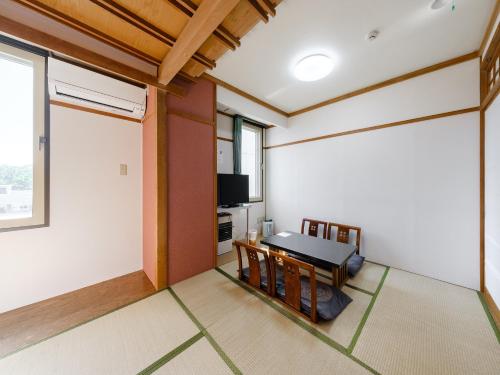 Japanese-Style Quadruple Room