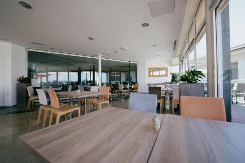 餐廳, Barbara Piran Beach Hotel in 皮蘭