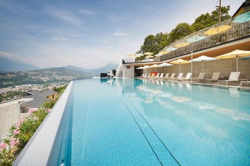 bazen, Reka-Feriendorf Lugano-Albonago in Monte Bre