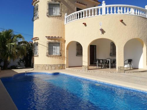 Carolina LOCDENIA - Denia