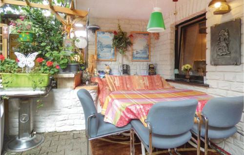 Gorgeous Apartment In Neumagen-papiermhle With Wifi