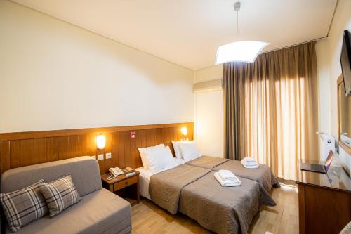 Twin Room image 10