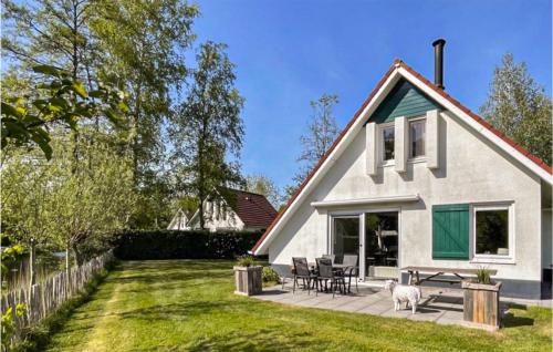  Beautiful Home In Sint Nicolaasga With Wifi And 3 Bedrooms, Pension in Sint Nicolaasga