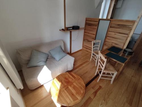 Studio sympa et tres calme entre canal et Loire in Roanne