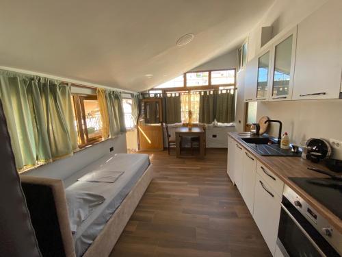 Apartment with view, Tirana (photo 7)