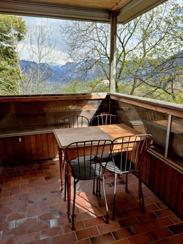 Balkons/terase, Grosse 4 Zimmer Wohnung mit traumhafter Aussicht in Pfäfers