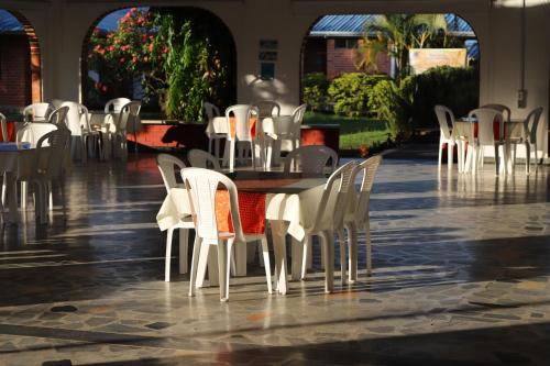 Club Bella Suiza - Carlos Ossa Escobar in Marsella