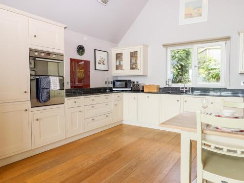 Exterior view, Swandown, 12 Kittwhistle in Ilminster