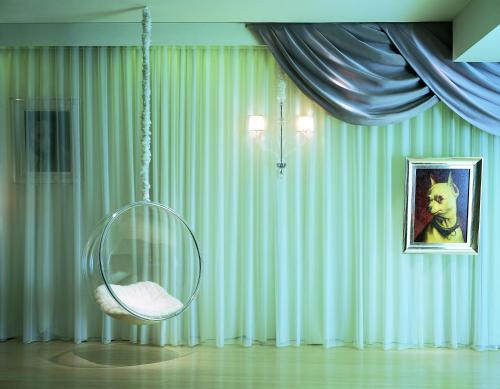 Sanderson London - image 14