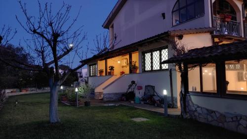Nonna Genoveffa, camere in أوستيا