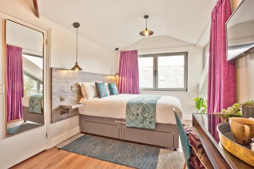 The Apple Loft Room Type - Double Room with Mountain View The Apple Loft Room Type - Double Room with Mountain View