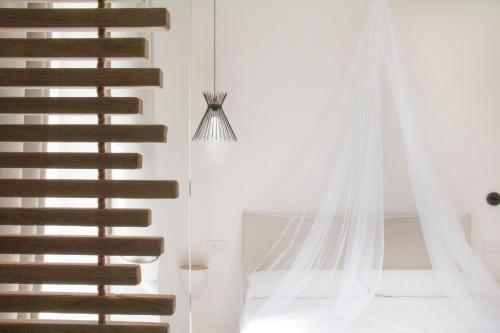 Single Room with Sea View image 4