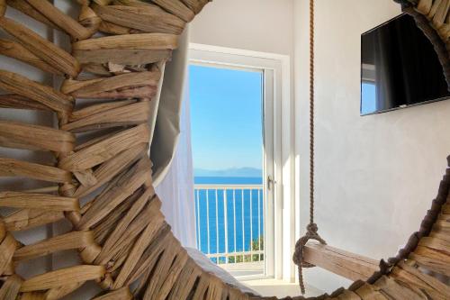 Queen Room with Sea View image 4