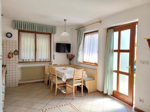  Appartamento "Laghet" a piano terra con giardino in Coredo