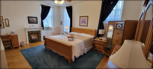 Inn at the Agora
