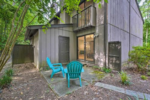 Stylish Durham Townhome Less Than 5 Mi to Downtown! in เซย์เวิร์ดไดรฟ์