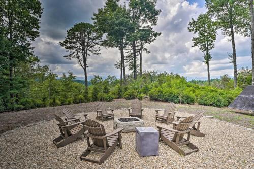 Grand Pisgah Forest Home on Secluded 5 Acres! in Pisgah Forest, USA