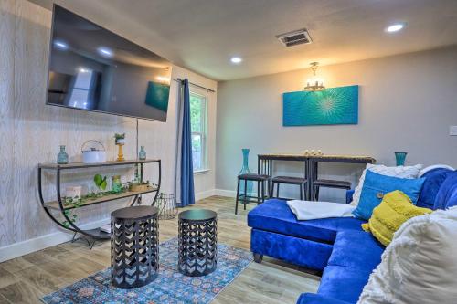 Updated San Antonio Home Near Dtwn and Parks! in San Antonio, USA