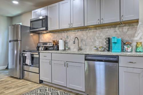 Updated San Antonio Home Near Dtwn and Parks! in San Antonio, USA