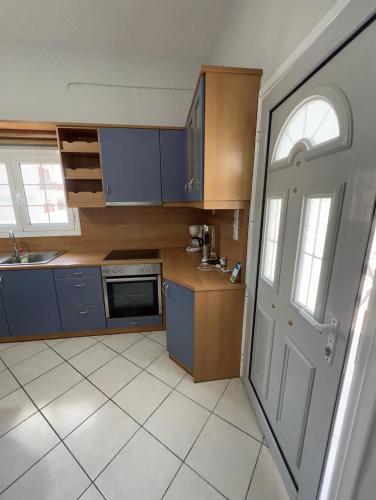 JET, luxury appartment 20m from the beach, Kinion (photo 9)