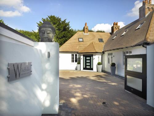 Windfalls Boutique Hotel - image 6