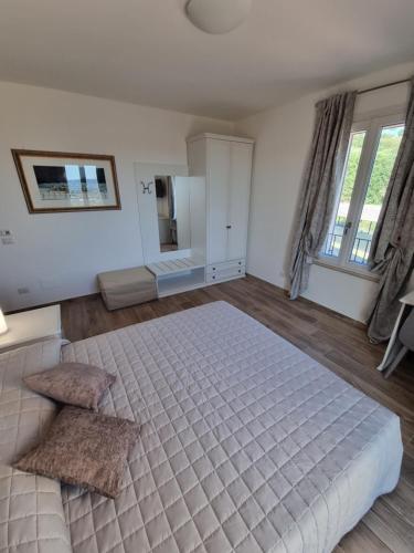 Double Room image 2