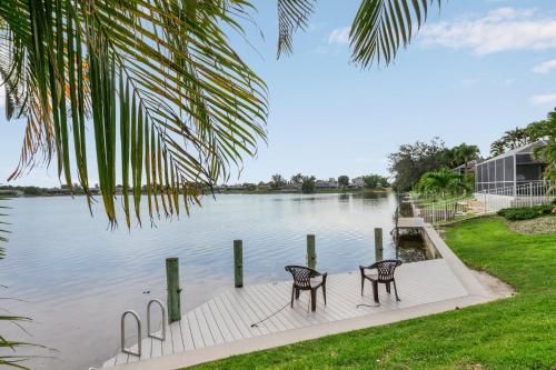 Lake View Villa - image 14