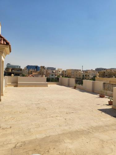 Lovely one-bedroom condo with garden view - Tap to explore photos