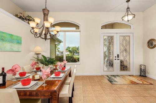 Lake View Villa - image 14