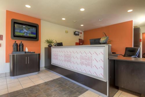 大堂, Motel 6 Rancho Mirage, CA - Palm Springs in 蘭喬米拉