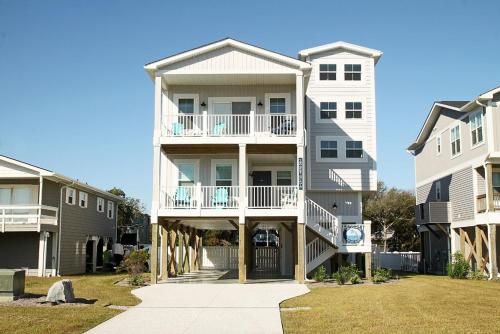 Porpoise Driven Life by Oak Island Accommodations