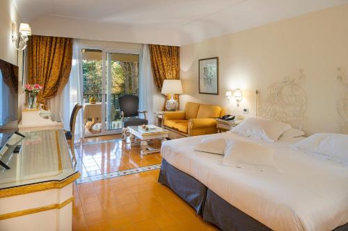 Deluxe Double or Twin Room with Garden View