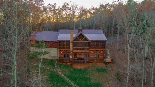 Awe-Inspiring Mountain View - Luxury Cabin with Epic Mountain Views, Hot Tub, Movie Room, Game Room, Library and More in Mineral Bluff, USA