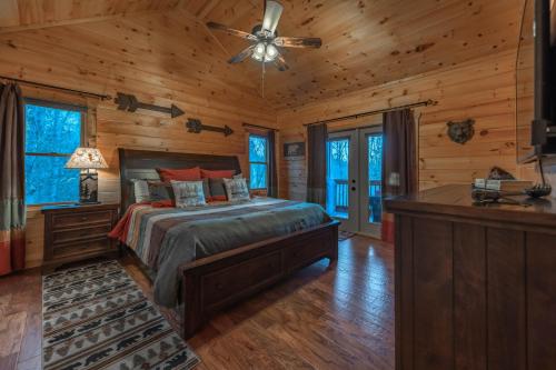 Awe-Inspiring Mountain View - Luxury Cabin with Epic Mountain Views, Hot Tub, Movie Room, Game Room, Library and More in Mineral Bluff, USA