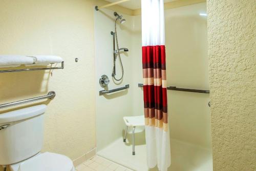 Red Roof Inn Philadelphia - Trevose - image 7