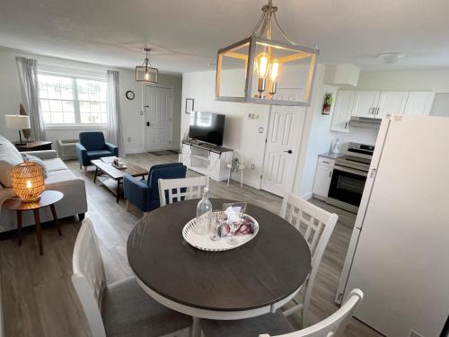 Gateway to Greenwich Suites in St Peters Bay (PE)