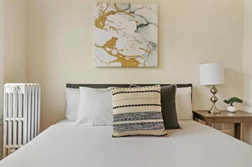 2BR Alluring Apartment with Laundry - Cullom D3 - Chicago