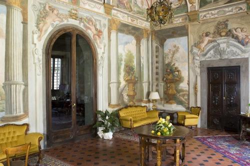 Фойє, Villa di Corliano Relais all'Ussero in Сан - Джуліано Терме