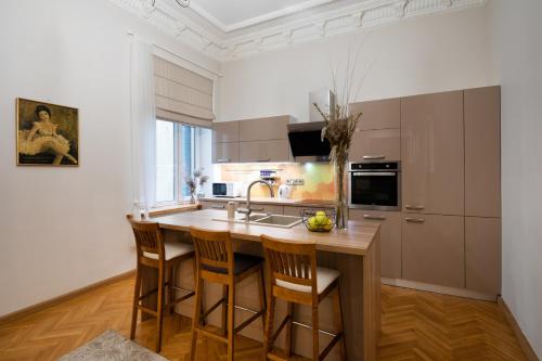 Old Riga Modern and Spacious 2 bedroom Apartment, Riga (foto 10)