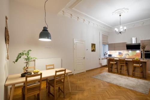 Old Riga Modern and Spacious 2 bedroom Apartment, Riga (foto 8)