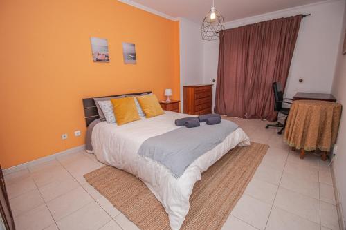 Charming Private Rooms in an Apartment A2 Penha - Faro