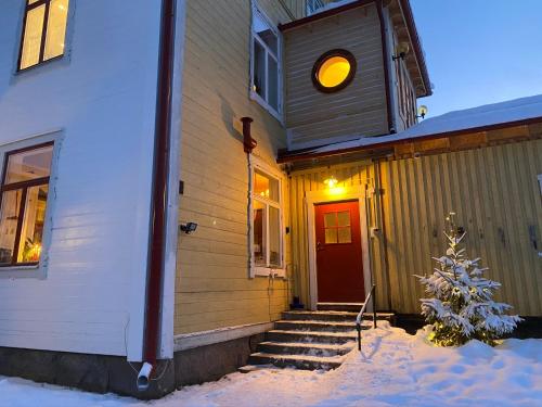 Mysig lagenhet i Prastgard nara Branas in Syssleback