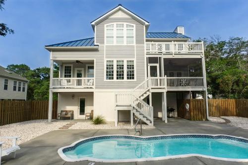 Time Stands Still by Oak Island Accommodations image