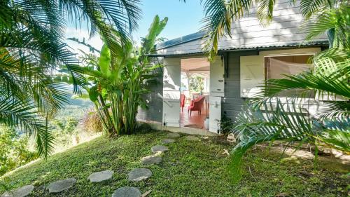 Entrance, Beausejour Guest House in Pointe-Noire