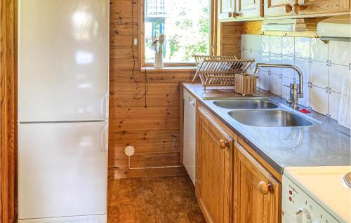 Cocina, Gorgeous Home In Ludvika With Sauna in Ludvika